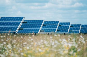 Low Carbon bouwt drie grootschalige zonneparken, met financiering gefaciliteerd door NatWest, Lloyds Bank en AIB – 1